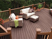 <b>Transcend Decking in Vintage Lantern and Tree House</b>